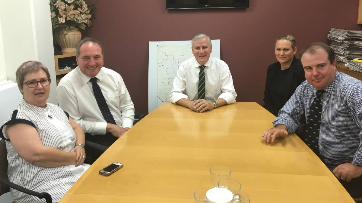 Agriculture and Water Resources Minister Barnaby Joyce (second-left) and Riverina MP Michael McCormack (centre) with RIRDC stakeholders Miriam Dayhew, Di Somerville and Mark Greening.