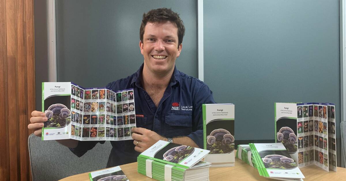 Central West Local Land Services (CWLLS) regional agricultural landcare facilitator, Rohan Leach displays the guide.