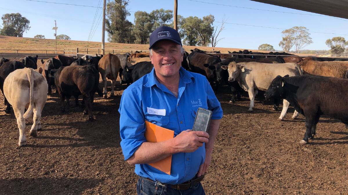 Jon Wright at the 2010 NSW Beef Spectacular Feedback Trial mid-term field day at Teys, Jindalee Feedlot. He has tested 1400 bulls for feed efficiency and lower CO2 emissions.