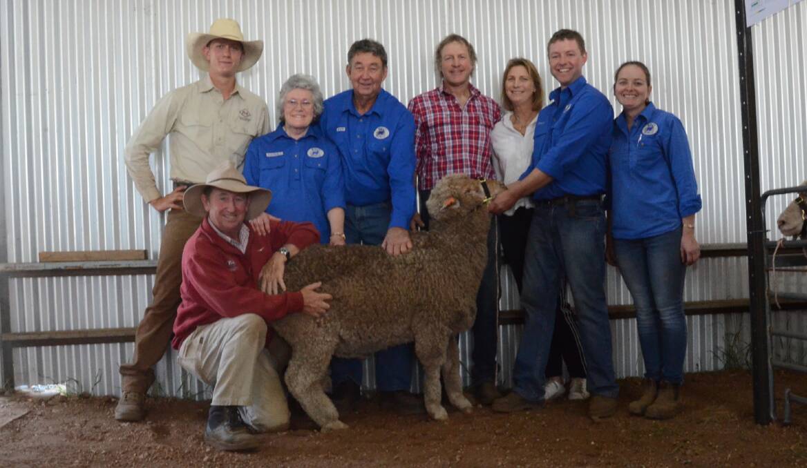 Pictured with the $2000 sale-topper are Jack Piecey and Tim Mackay of Forbes Livestock and Angec, Sandra and Don Fidock of Wilga stud, buyers Richard and Chris McIntosh, Gundawanna, Molong, and Ewan and Hailee Fidock of Wilga stud.