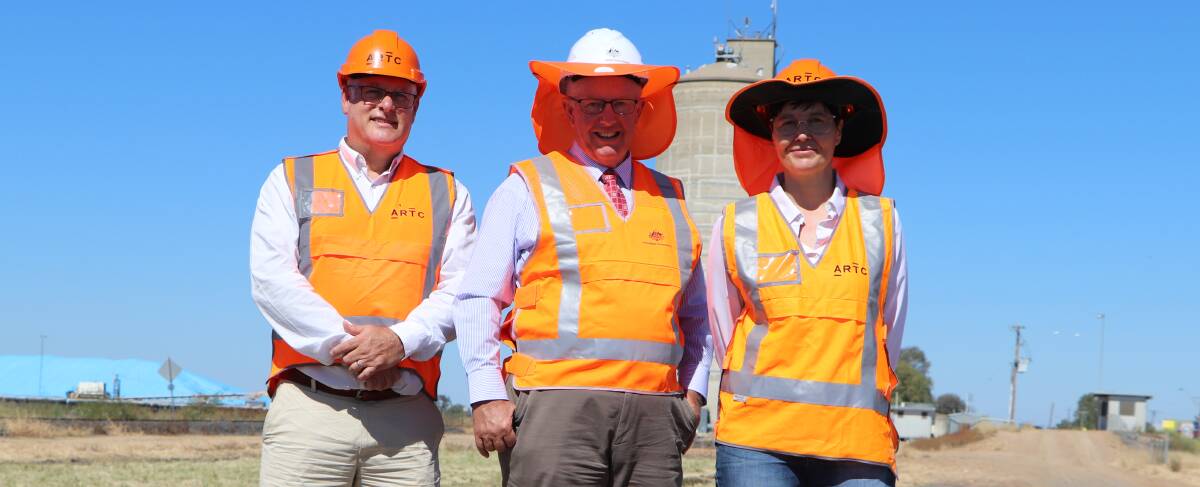 Telstra general manager Northern NSW Michael Marom, Regional Communications minister Mark Coulton and ARTC Inland Rail Director of Planning, Communications Rebecca Pickering announced the feasibility study at Gurley.