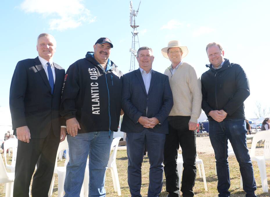 Mid Western Council's Brad Can, David Foster OAM, Mid Western Council, Mayor Des Kennedy, Member for Calare, Andrew Gee and AREC president, James Sutherland.  
