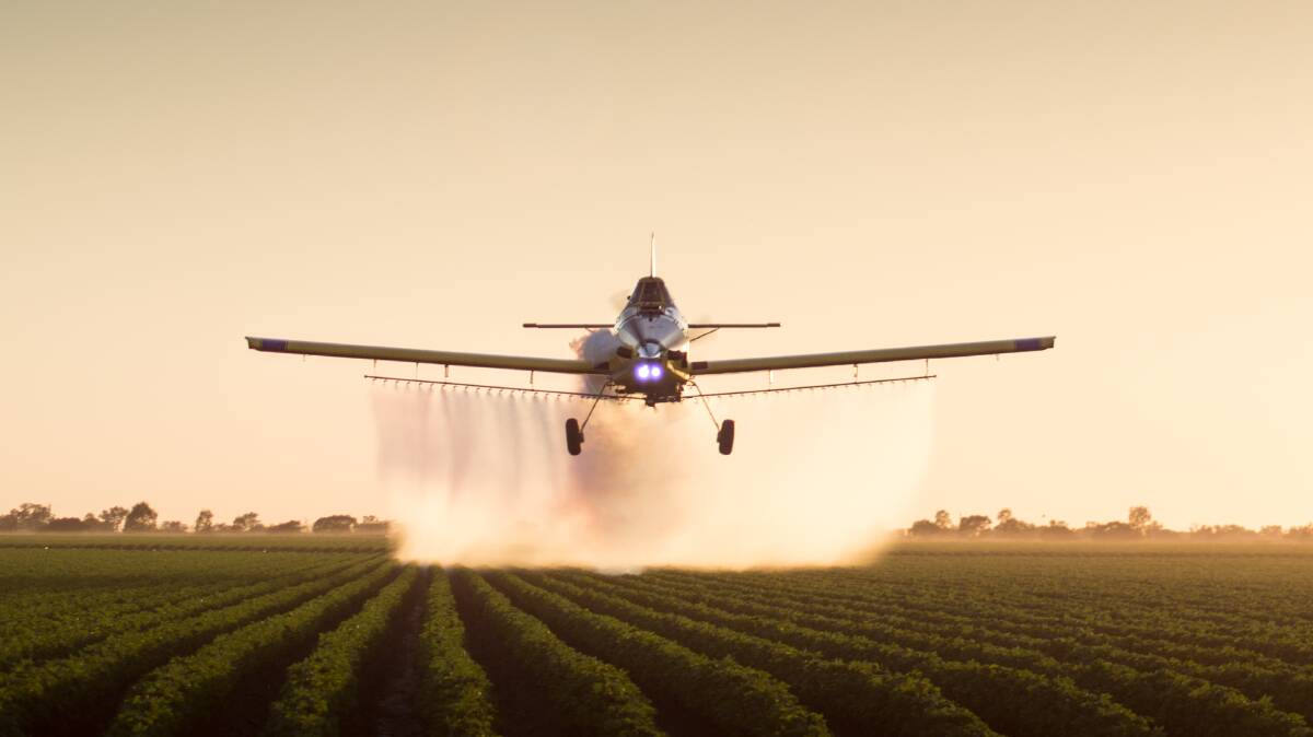 Skycroppers operates throughout the Riverina and offers variable rate applications, topdressing, spraying, seeding and baiting services.