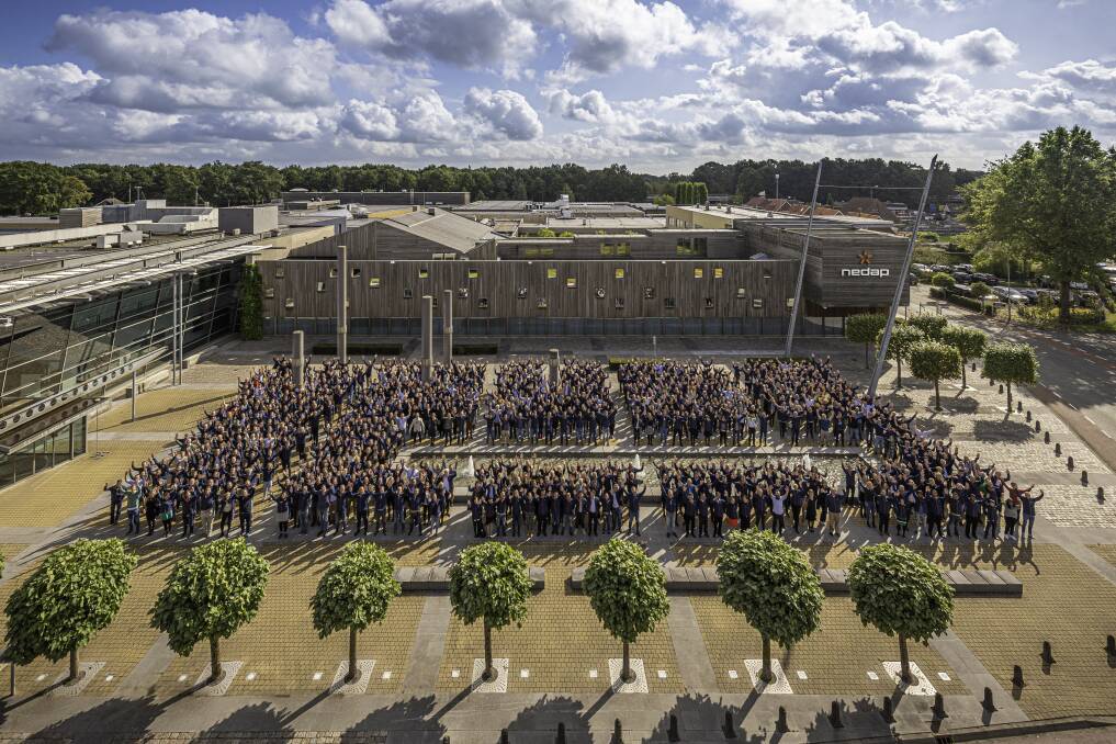 Nedap Group Photo 2019 - Hands Up (source) - PS export.