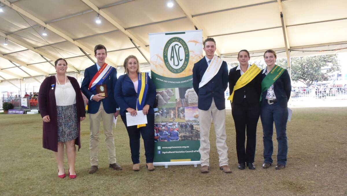 Dairy cattle young judges competition state finalist placegetters Mitchell Atkins, Brooke Hewett, Brayden Evert, Olivia Lambkin and Cassandra Bush with, on far left, judge Hayley Menzies, Nowra.