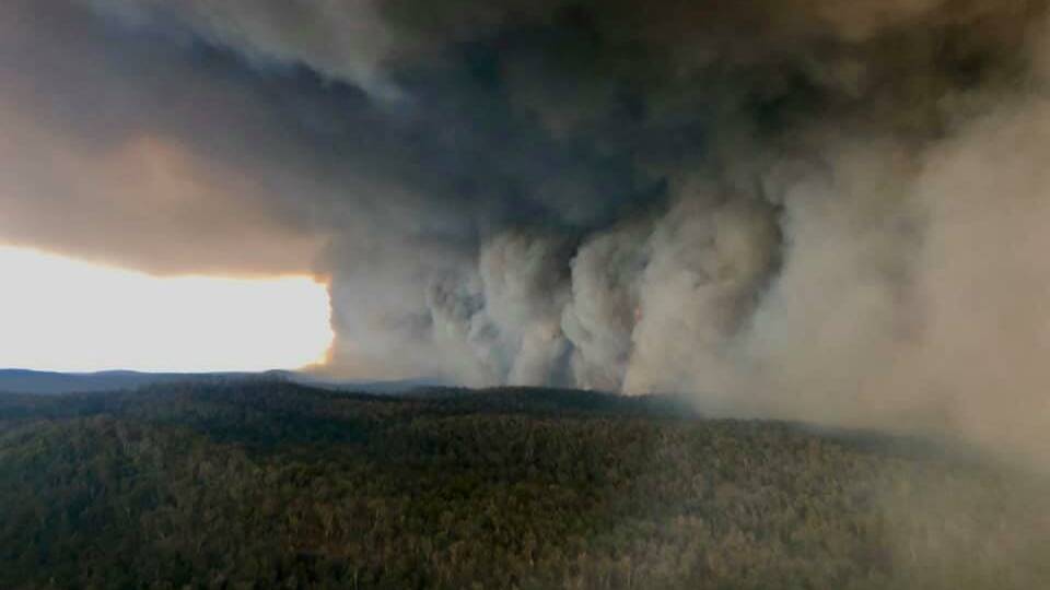 The Myall Creek fire on Friday that severed north south traffic from the coast to the tablelands north of Grafton. Photo by RFS.
