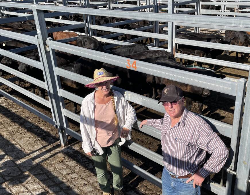 Wendy and Phillip Morton, Rolland Plains, sold 20 Angus steers to average 495c/kg for 258kg or $1281, well back on this time last year but above average for the times. We were pretty happy on the day, said Mr Morton.