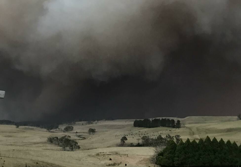 Frightening pall of smoke erupts from the Guy Fawkes river gorge near Ebor. Photo by Pamela Robison.