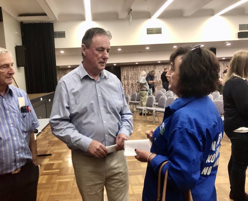 Interim Inspector General of the Murray Darling Basin Water Resources, Mick Keelty speaks to water advocates following the town hall in Deniliquin. 
