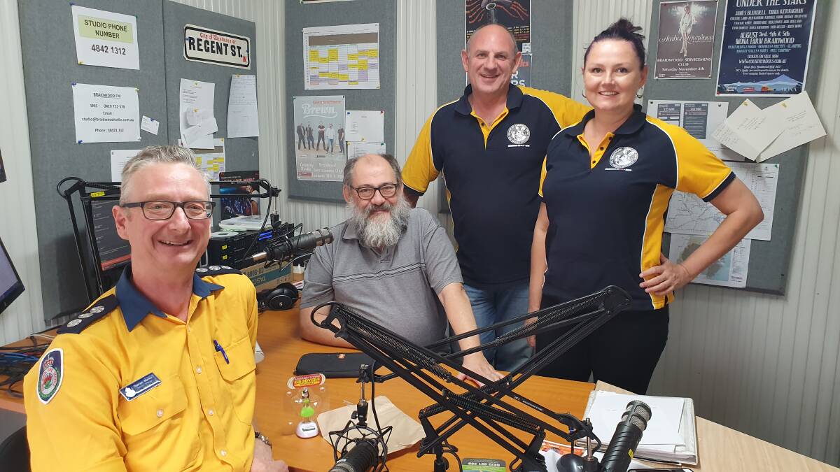 The Braidwood FM fire update team including Darren Marks, RFS, Rod McClure, Gordon Waters and Violet Wasson.