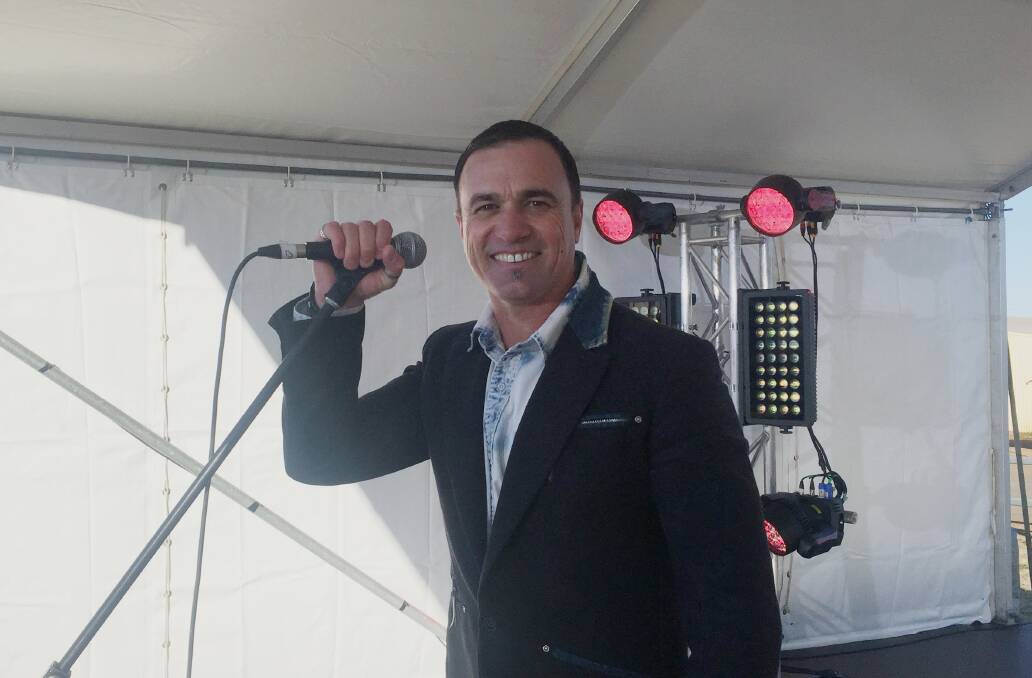 Former Australian Idol contestant, Shannon Noll, performed for a large crowd at the Dubbo Showgrounds as part of Channel Nine's Farm Aid telethon. Photo: Taylor Jurd.