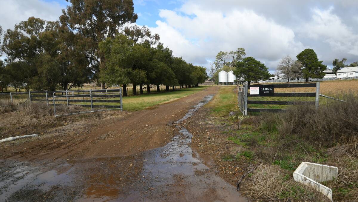 BIG STINK: Loomberah landholders continue to oppose a 1000-head feedlot project despite efforts by the proponent to provide more information about the scheme. Photo: Gareth Gardner