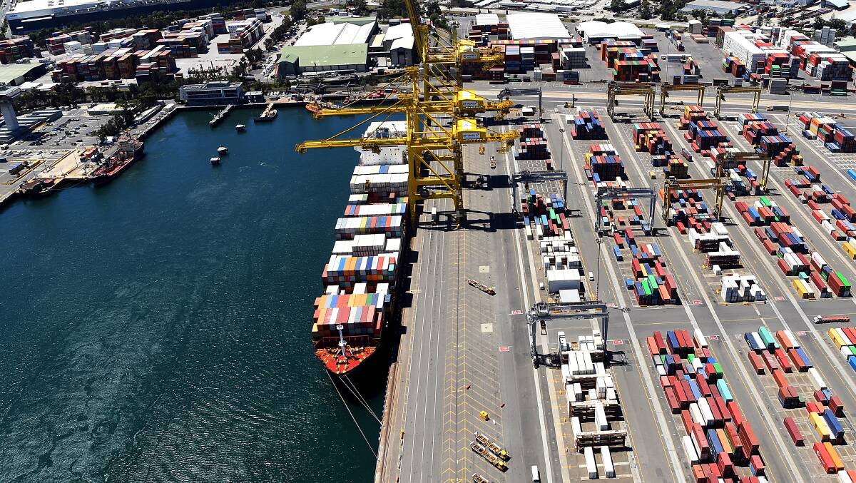 An ongoing enterprise bargaining dispute between the MUA and Patrick stevedores has seen the company react to industrial action by closing rail windows to its terminal at Port Botany for at least three weeks, shippers say.