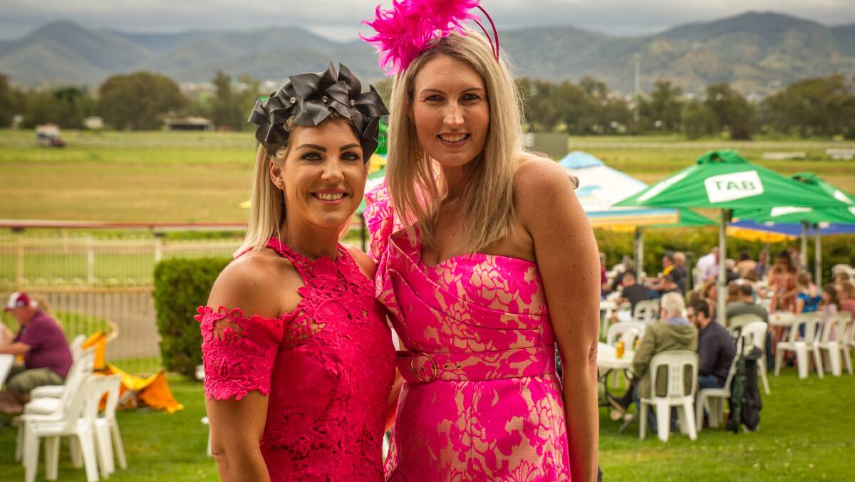 Pink race day at Mudgee. Photos by Samantha Thompson.