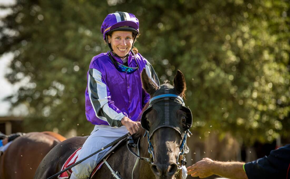  Katherine Bell-Pitomac returns to scale aboard Demonize at Narromine.