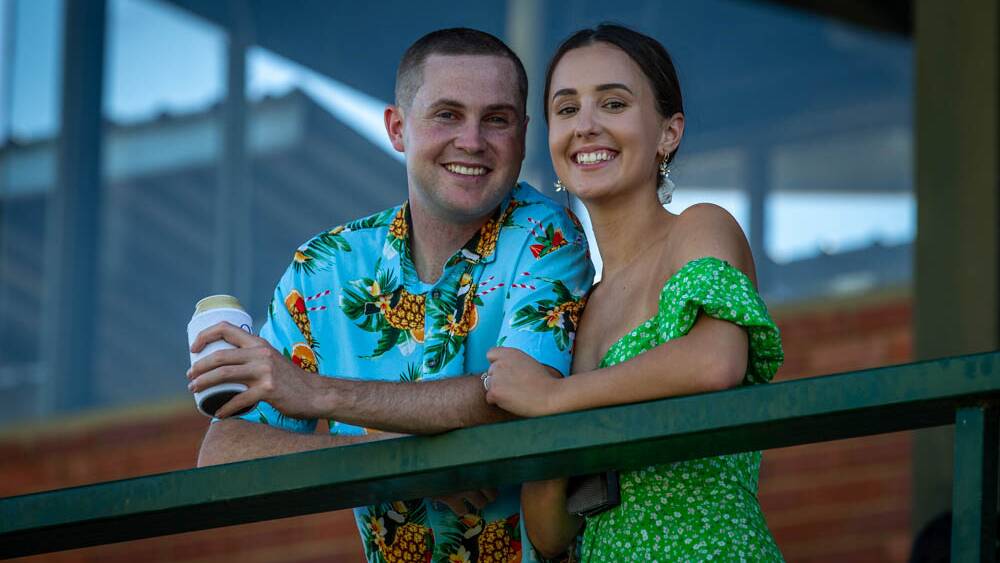 Tropical theme taken to hilt at Cowra Cup. Photos by Janian McMillan.