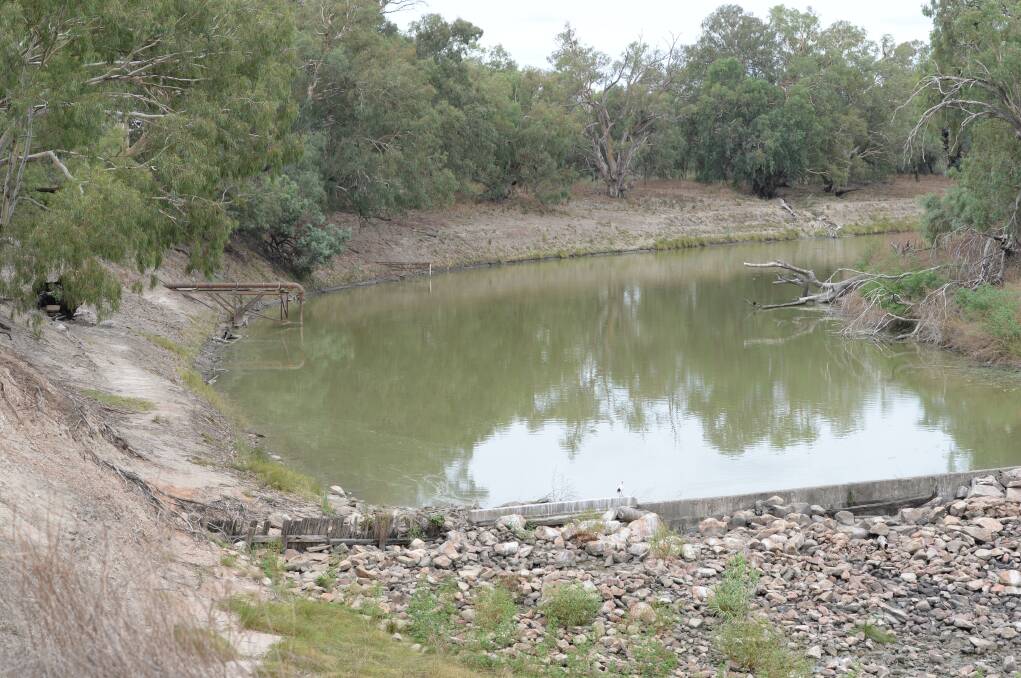The existing Wilcannia weir this year. The Government has announced $30 million to upgrade it. Photo by Rachael Webb.