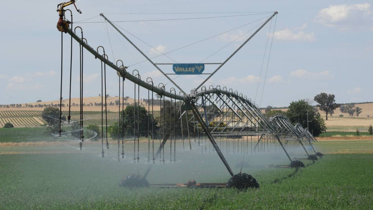 IPART and WaterNSW agree that the cost of WaterNSW’s services could be 11 per cent lower for irrigators by July 2017.