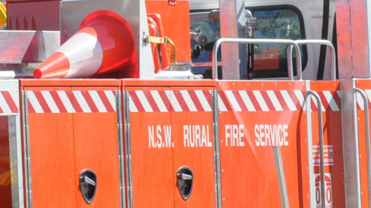 Volunteer firefighter dies shortly after attending blaze