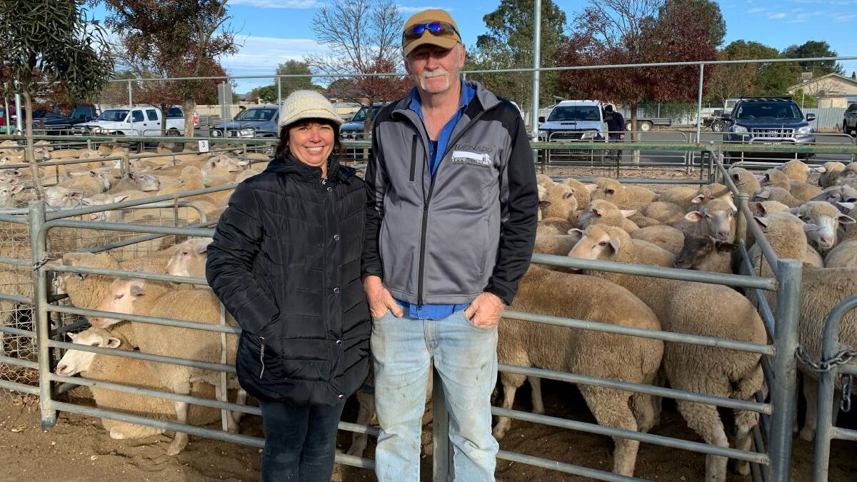 INTERSTATE SALE: Raelene and Kevin Heidrich, Galga, SA, travelled across the border to attend Ouyen's fortnightly sheep market.