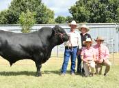 Ian and Donna Robson, Adelong, with Jenni O'Sullivan and Lincoln McKinlay, Elders studstock and the top priced $34,000 bull, bought by Provenence Limousin's, QLD 