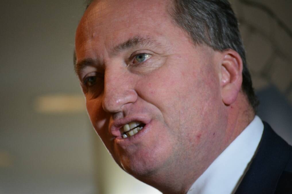 Agriculture minister Barnaby Joyce speaking at a Farm Writers' event