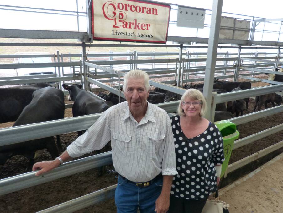 Mike 7 Anne Walsh, Granite Flats Pastoral Co, Mitta Mitta, had first pen honours at Wodonga, Friday, their 18 Angus heifers, 2.5 years, with Angus CAF, sold for $2500.