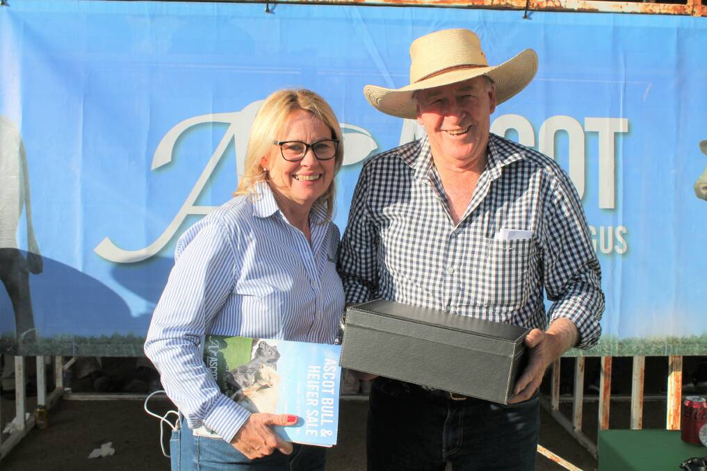 Ascot Cattle Company co-principal Jackie Wedge with the buyer of the $54,000 top-priced Angus bull, Ascot Rebellion R316 and volume buyer, Miles Paterson, Manumbar Station, Goomeri.