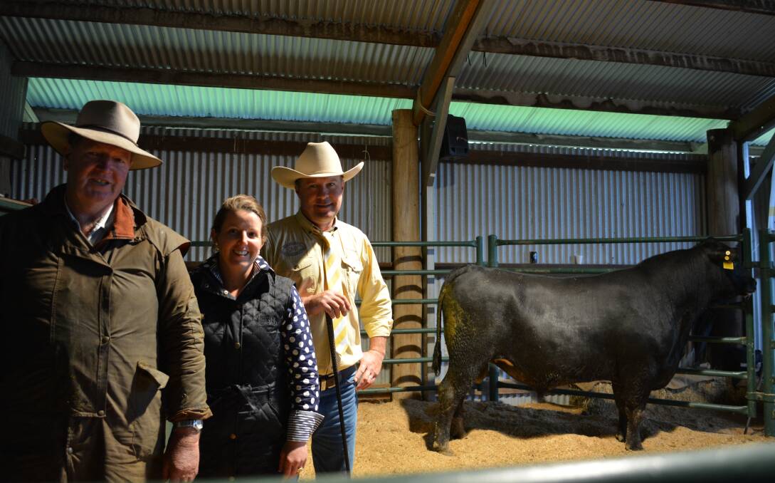 Dick Whale, representing the Gubbins family, paid $30,000 for Karoo D62 Docklands K194 (AI) and is with Karoo's Annie Scott and agent Ben Emms.