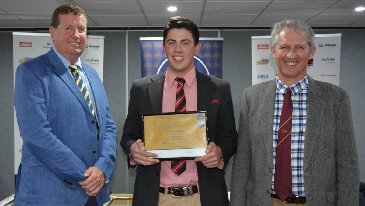Each NSW Young Auctioneers Competition finalist was presented with a certificate in recognition of being a finalists the evening before the competition. Photos: Karen Bailey