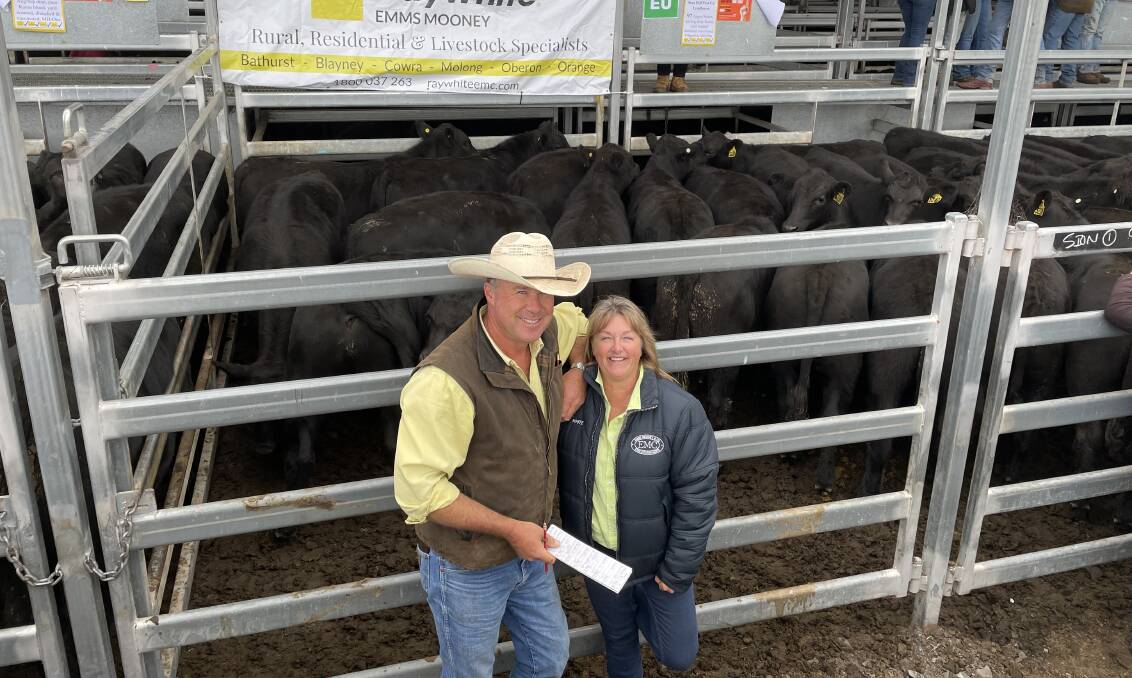 Ben and Mandy Emms, Sion Hill, Lyndhurst, sold weaner steers for $2550 a head. The 97 steers tipped the scales at 366kg, were Karoo-blood, EU-accredited and eight to nine months old.